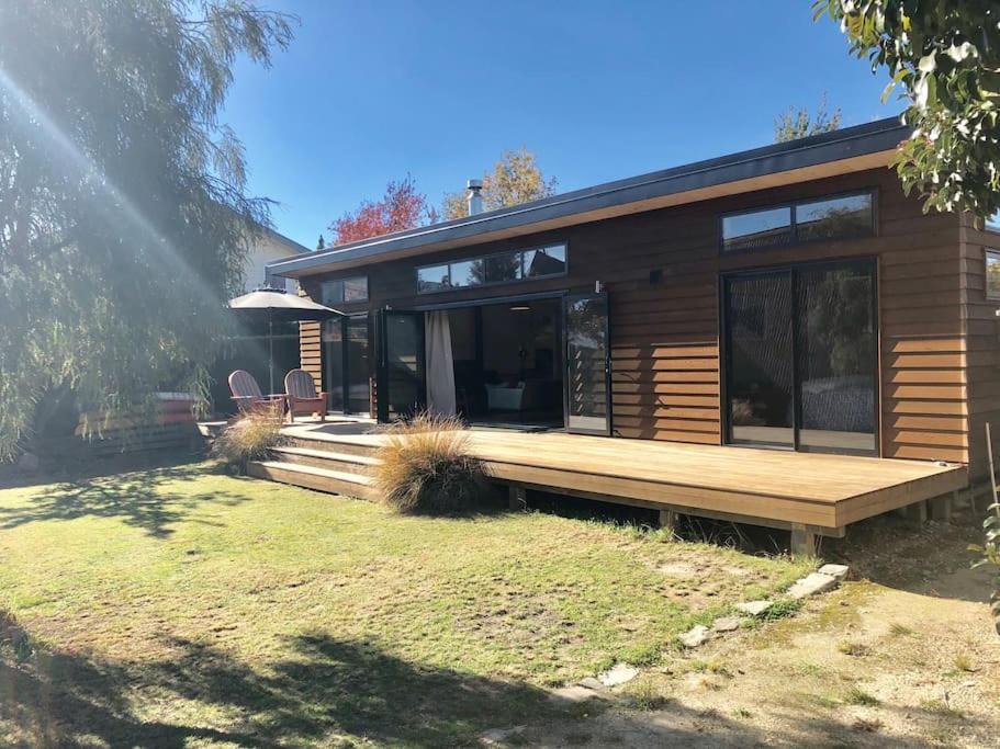 Modern Kowhai Cottage Wanaka Exterior foto